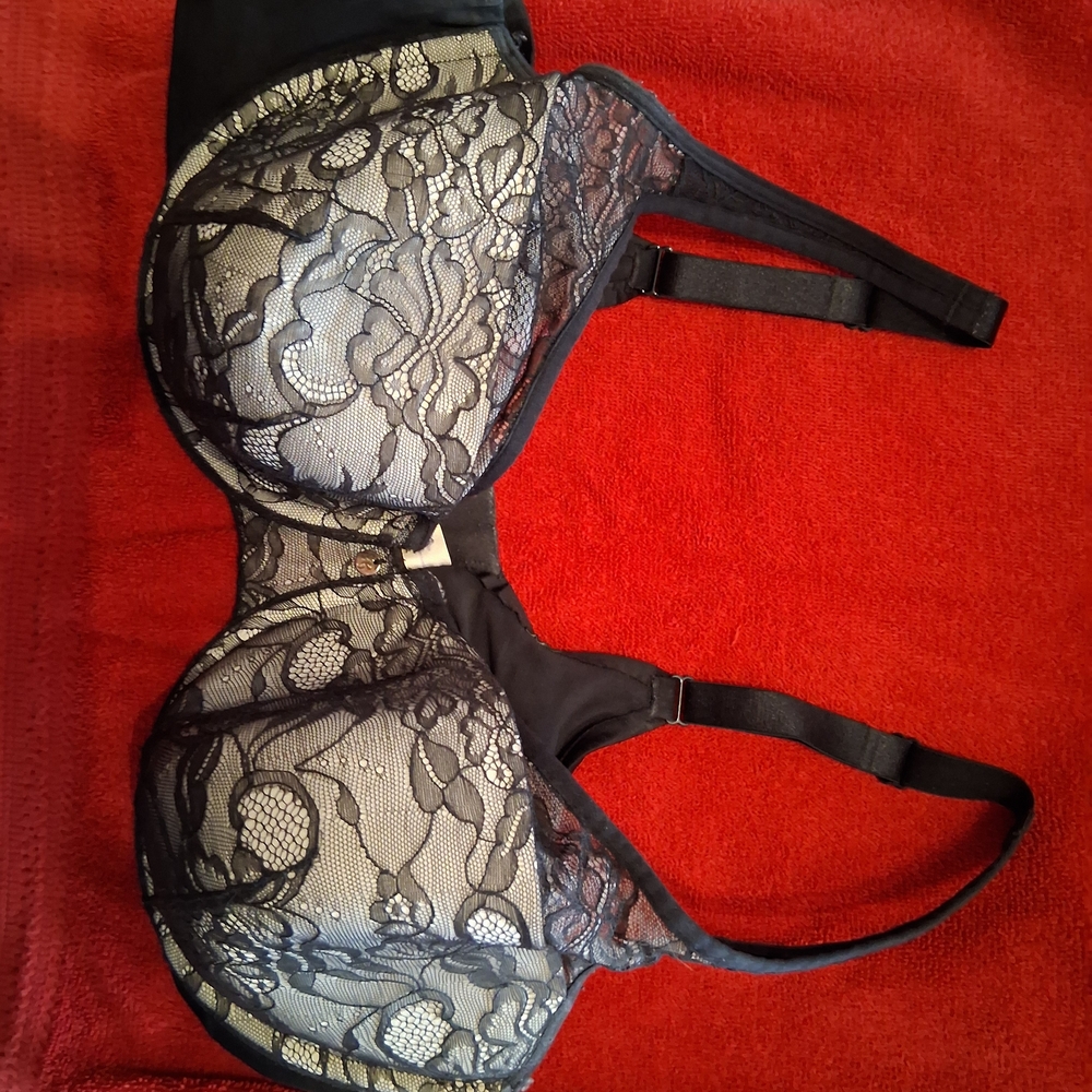 Cacique Black and Gray Lace Bra